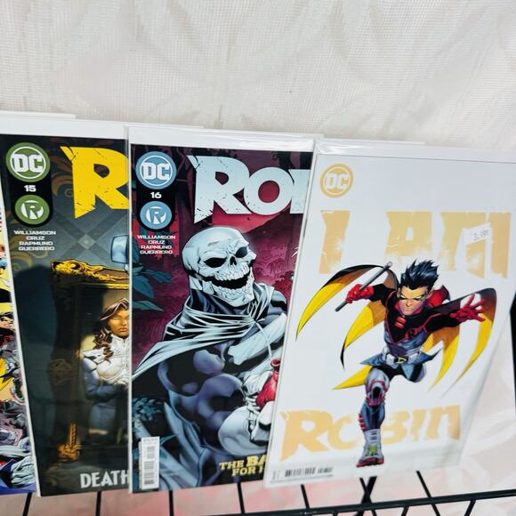 Robin 12-17 & 14-17 Variant Covers Tim Drake Robin 1 Lot Shadow War - Picture 2 of 7